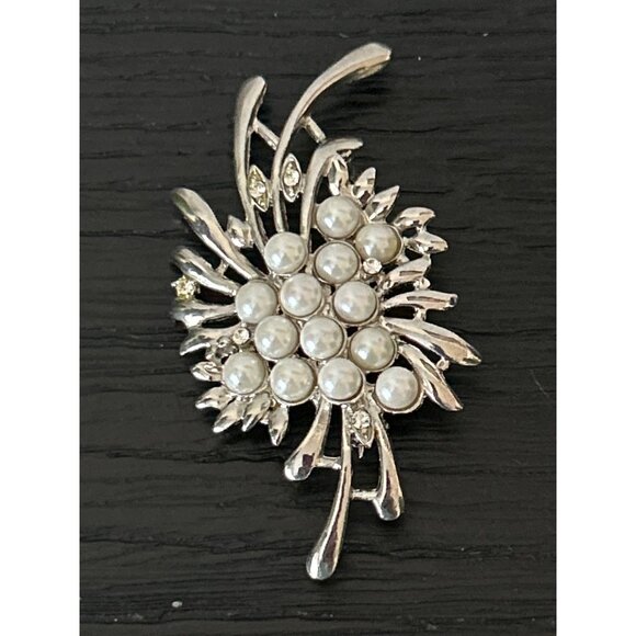 Lot of 13 Vintage & Non-Vintage Brooches/Pins Rhinestone & Enamel Accents Bling - Picture 10 of 14